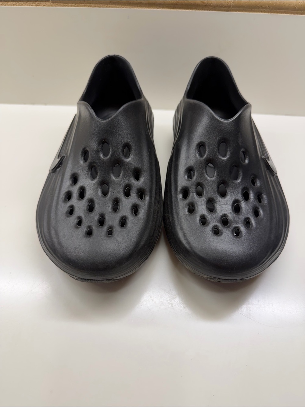 Nike ReactX Rejuven8 Black Size 4Y - Picture 2 of 6